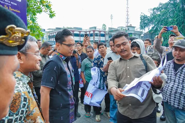 Soal Tender Ramadhan Fair, Rico Waas Temui Pengunjuk Rasa