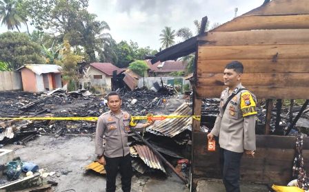 Puluhan Kamar Panti Lansia di Sibuhuan Palas Ludes Terbakar