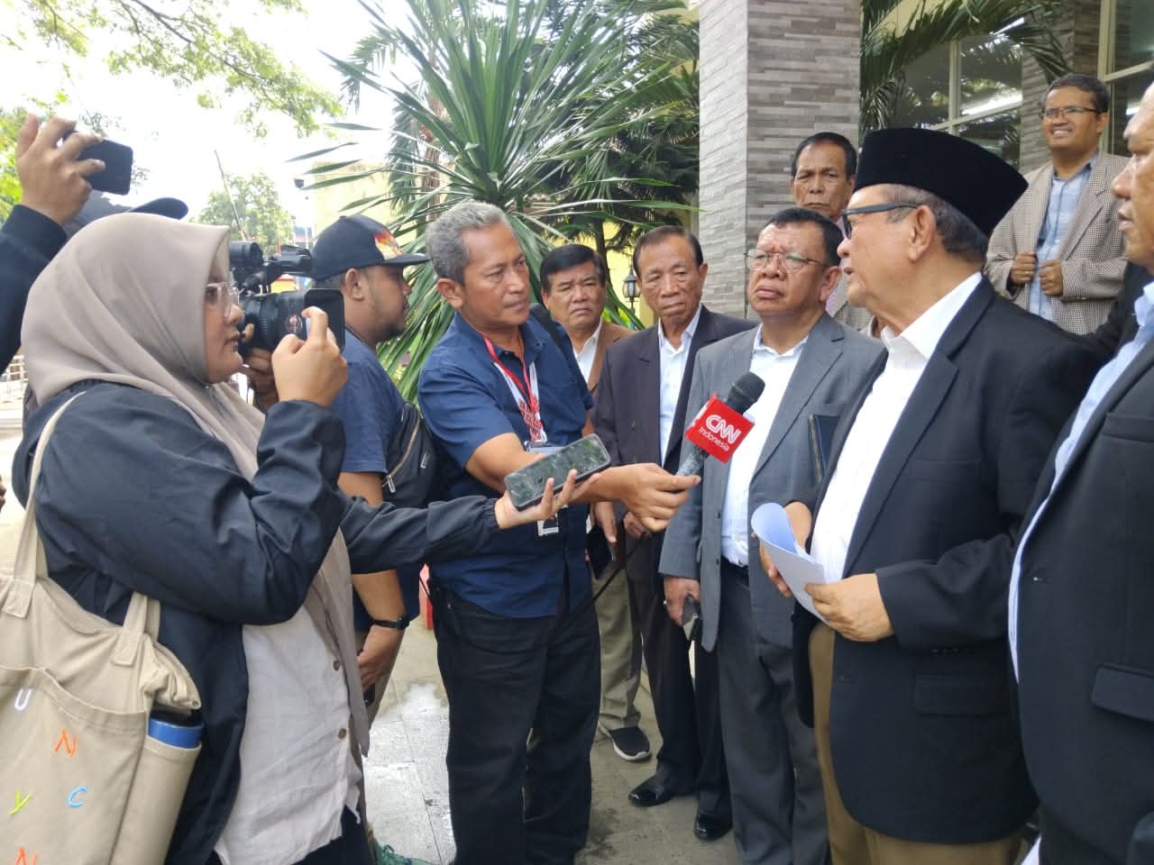 RE Nainggolan Istruksikan N4J Laporkan Penghina Bobby ke Polisi