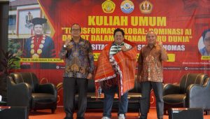 Dosen Unpad Arjon Turnip Beri Kuliah Umum di Unika Santo Thomas