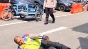 Gara-gara Pungli, Aiptu RH Dihukum Guling-guling di Aspal