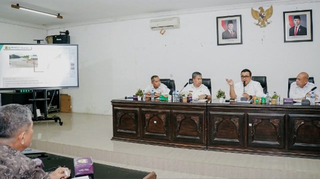 Kadis PUPR Sumut dan Anggota DPRD Bahas Bendung Rusak di Kabupaten Batubara