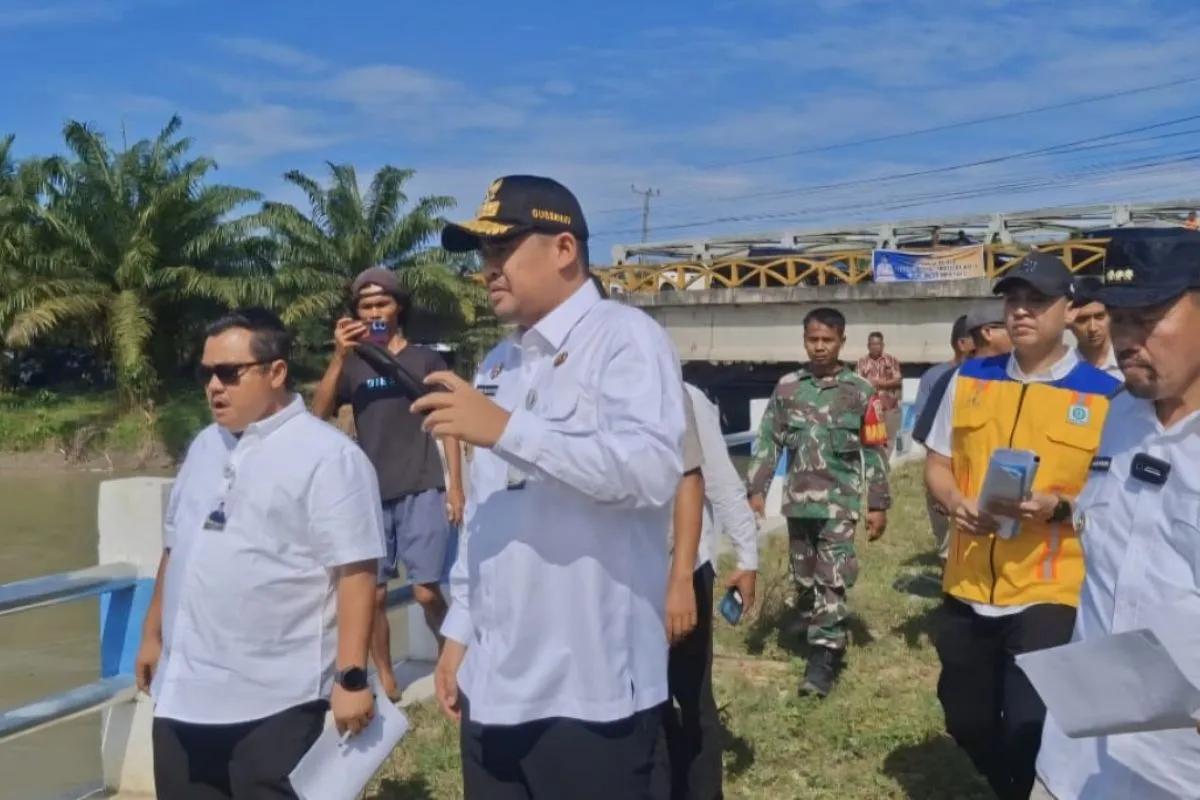 Gubernur Sumut Tinjau Tanggul Jebol di Kabupaten Batubara