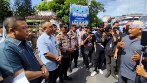 Ratusan Guru di Medan Unjuk Rasa Sampaikan Tiga Tuntutan