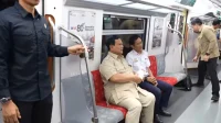 terkesan-naik-krl-prabowo-saya-paling-suka-dengan-kereta-api-taq