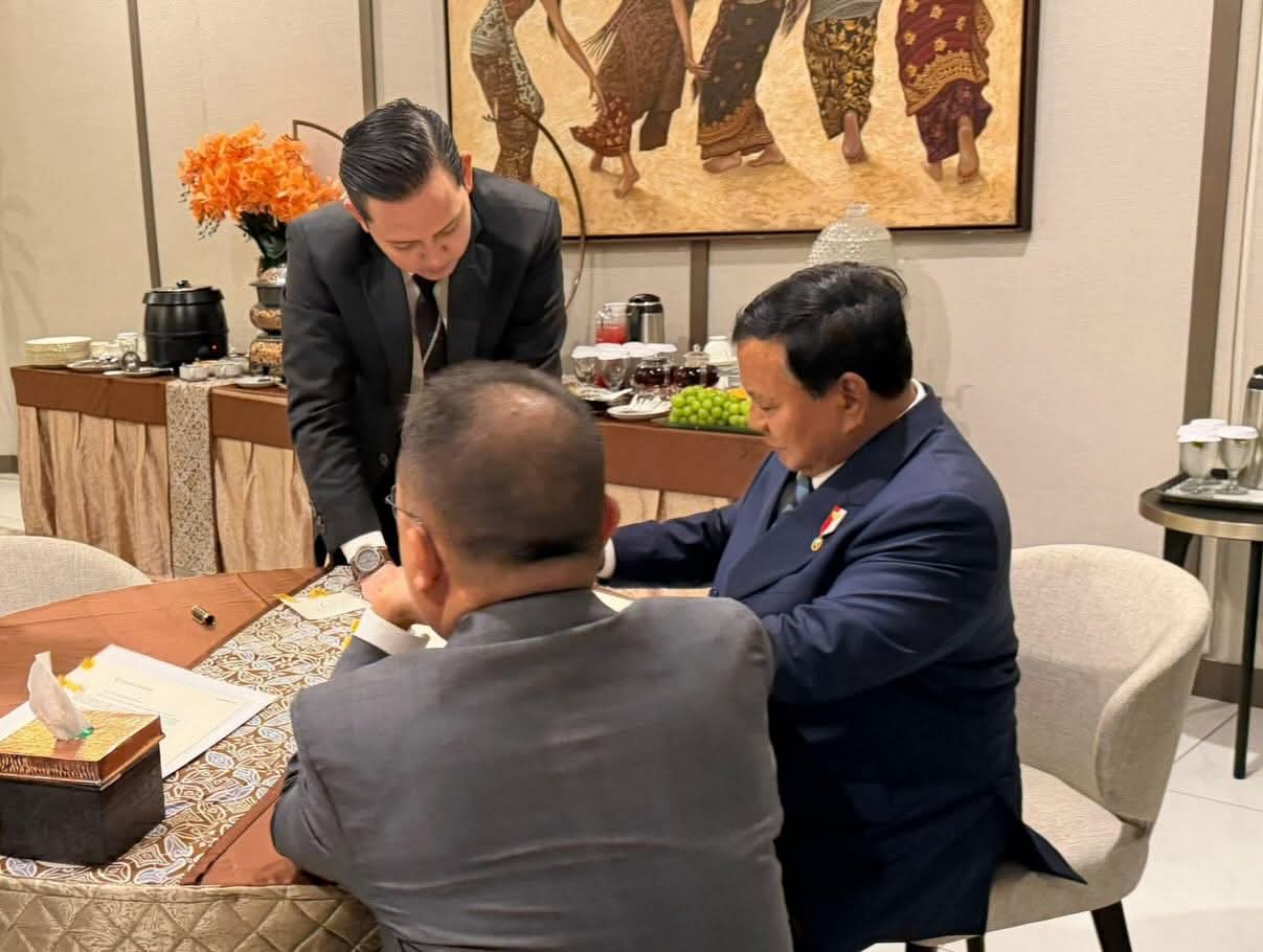 FB_IMG_1768781335996 Prabowo Subianto bertolak dari Pangkalan TNI AU Halim Perdanakusuma, Jakarta, pada Minggu (18/01/2026) menuju Inggris dan Swiss.