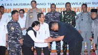 Pemko Batam memberi bantuan bencana