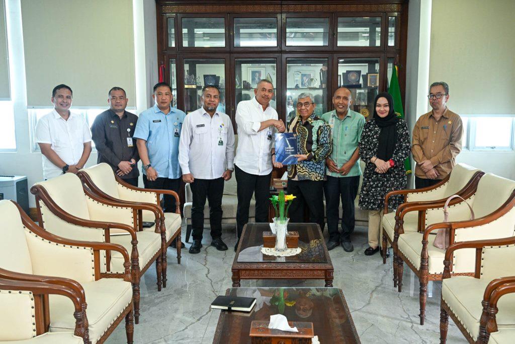 Sekdaprovsu-terima-audiesi-komisi-informasi-6.jpg-2048x1365 Komisi Informasi