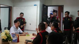 Tim penyidik Kejaksaan Tinggi Sumatera Utara (Kejati Sumut) melakukan penggeledahan pada Kantor Satuan Kerja (satker) Sumatera II Perumahan dan Kawasan Permukiman (PKP) Sumatera II, di Jalan Gunung Krakatau Medan, Senin (27/4/2026).