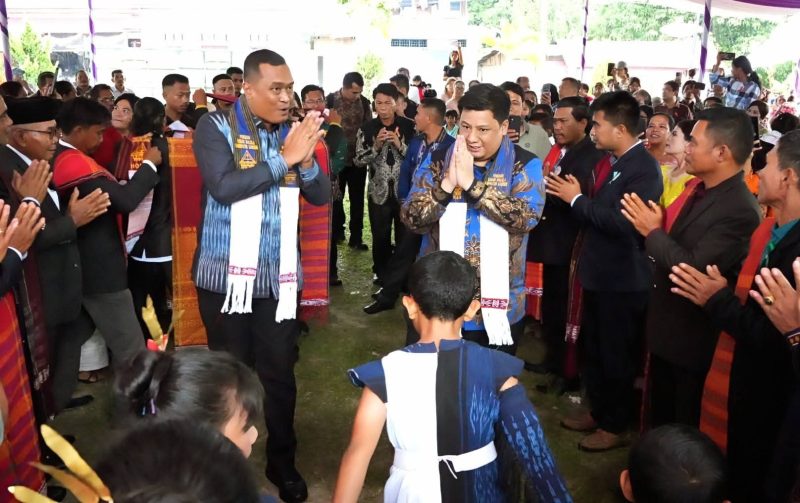 Punguan Sonak Malela se-Kabupaten Samosir resmi terbentuk dan dilantik dalam sebuah acara yang dirangkaikan dengan ibadah perayaan Paskah Oikumene di halaman Gereja HKBP Rianiate, Pangururan, Sabtu (18/4/2026).