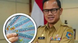 Wakil Menteri Dalam Negeri, Bima Arya Sugiarto, mengusulkan agar warga yang kehilangan KTP elektronik (e-KTP) dikenakan sanksi denda ketika hendak mencetak ulang. 
