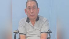 Foto: Erwin Iskandar alias Ko Erwin, bandar narkoba yang kasusnya dikembangkan hingga menjerat istri dan anak-anaknya. Pihak kepolisian berhasil menyita aset milik keluarga tersangka yang diduga hasil pencucian uang senilai total Rp15,3 miliar.