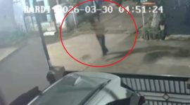 Tri Wibowo (54) usai disiram air keras di Perumahan Bumi Sani, Kelurahan Setia Mekar, Kabupaten Bekasi pada Senin (30/3/2026). Foto: Ist.