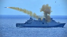 Penembakan Rudal Exocet MM40 Block 3 dari KRI pada latopslagab di perairan Karimun Jawa, Kamis (23/4/2026). Foto: Ist.