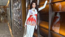 Foto: Jeni Rahmadial Fitri saat masih menyandang gelar Puteri Indonesia Riau 2024. Pihak Yayasan Puteri Indonesia akhirnya mengambil langkah tegas mencabut gelar tersebut setelah terbukti sang pemenang memalsukan identitas dan mengaku sebagai dokter tanpa memiliki kualifikasi medis yang sah.