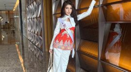 Foto: Jeni Rahmadial Fitri saat masih menyandang gelar Puteri Indonesia Riau 2024. Pihak Yayasan Puteri Indonesia akhirnya mengambil langkah tegas mencabut gelar tersebut setelah terbukti sang pemenang memalsukan identitas dan mengaku sebagai dokter tanpa memiliki kualifikasi medis yang sah.