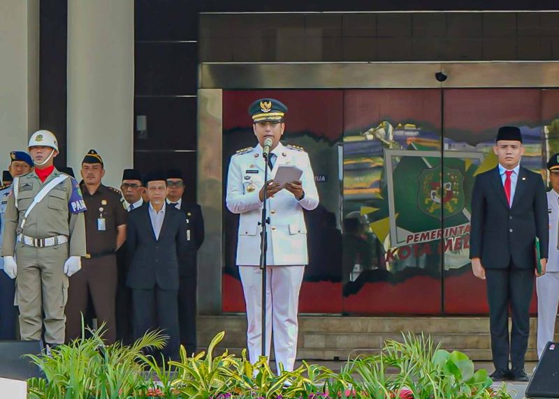 Wali Kota Medan Rico Waas Pimpin Upacara Hari Otonomi Daerah ke-30 di halaman Kantor Wali Kota Medan, Senin (27/4/2026). Foto: Ist.