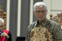 Mantan Direktur Utama Bank Jateng, Supriyatno, saat menjalani persidangan di Pengadilan Tipikor Semarang. Foto: Ist.