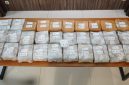 Barang bukti narkotika jenis sabu-sabu seberat total 32 kilogram yang berasal dari jaringan internasional Malaysia, berhasil digagalkan peredarannya dan diamankan Polda Metro Jaya. Paket-paket sabu ini ditemukan di dua lokasi berbeda, saat penangkapan tersangka VAR (32) di Cilincing, Jakarta Utara, dan penggeledahan di sebuah apartemen di Kabupaten Bekasi, Jawa Barat, Sabtu (9/5/2026). Foto: Ist.