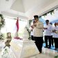 Presiden Prabowo Subianto melakukan ziarah ke makam aktivis buruh perempuan, Marsinah di Kabupaten Nganjuk, Jawa Timur. Foto: Ist.