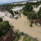 Kondisi permukiman yang terendam banjir akibat curah hujan tinggi. BNPB mengimbau masyarakat tetap waspada terhadap potensi banjir, banjir bandang, dan tanah longsor yang masih mengintai di berbagai wilayah Indonesia, termasuk Sumatra Selatan dan Kalimantan Barat. Foto: Ist.