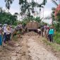 Jatagena Pegagan Hilir Bergerak, Warga Simanduma Gotong Royong Perbaiki Jalan. (Foto:Ist) 