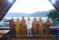 Pererat Sinergi Pariwisata, Wakil Walikota Medan Kunjungi Waterfront Pangururan Samosir

(Foto:Ist) 