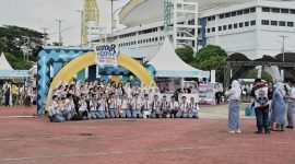 Suasana meriah di lokasi Gebyar dan Pameran Pendidikan Sumatera Utara 2026 di Kompleks Astaka, Deliserdang. Ribuan pengunjung, terutama siswa-siswi berseragam, memadati area acara yang menghadirkan berbagai stan pendidikan, UMKM, dan pertunjukan seni. Foto: Ist.