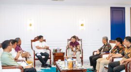 Gubernur Sumatera Utara Muhammad Bobby Afif Nasution menerima audiensi jajaran Televisi Republik Indonesia Stasiun Sumut di ruang kerja Gubernur Sumut, Selasa (26/5/2026), membahas penguatan kolaborasi publikasi pembangunan dan promosi budaya daerah. Foto: Ist.