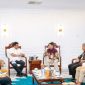 Gubernur Sumatera Utara Muhammad Bobby Afif Nasution menerima audiensi jajaran Televisi Republik Indonesia Stasiun Sumut di ruang kerja Gubernur Sumut, Selasa (26/5/2026), membahas penguatan kolaborasi publikasi pembangunan dan promosi budaya daerah. Foto: Ist.