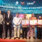 Momen penandatanganan Nota Kesepahaman Bersama antara Kementerian Ketenagakerjaan, Wadhwani Foundation, dan PT Indosat Tbk. Kerja sama ini ditujukan untuk memperkuat ekosistem ketenagakerjaan nasional melalui pengembangan SDM berbasis teknologi digital dan kecerdasan buatan. Foto: Ist.