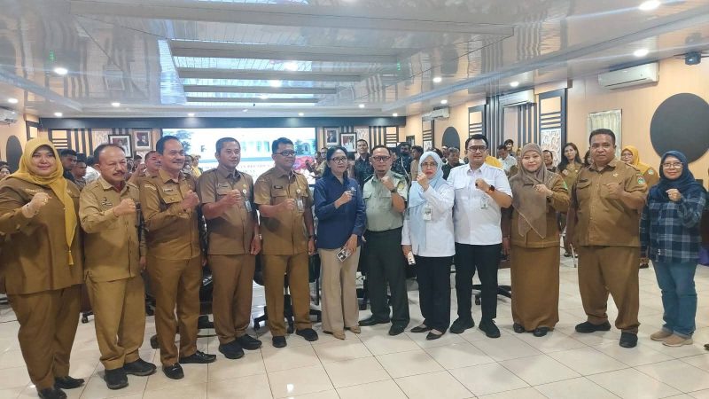 Penyerahan bantuan hewan qurban berupa satu ekor sapi dari Presiden Republik Indonesia kepada Pemerintah Kabupaten Labuhanbatu Utara, Selasa (19/5/2026). Bantuan yang diterima untuk kedua kalinya ini nantinya akan disalurkan di Kecamatan Aek Natas pada perayaan Iduladha 1447 Hijriah. Foto: GS