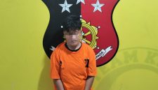 Tersangka berinisial NM alias Nurintan Marpaung (33) diamankan petugas Unit Reskrim Polsek Kualuh Hulu dalam Operasi Antik Toba 2026, Minggu (24/5/2026). Foto: GS