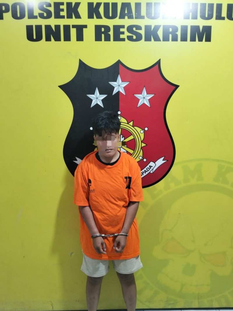 Tersangka berinisial NM alias Nurintan Marpaung (33) diamankan petugas Unit Reskrim Polsek Kualuh Hulu dalam Operasi Antik Toba 2026, Minggu (24/5/2026). Foto: GS