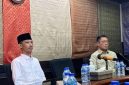 Suasana sidang Majelis Kehormatan Partai Gerindra di Jakarta Selatan, Jumat (15/5/2026), saat membacakan putusan sanksi bagi Achmad Syahri As-Siddiq (kiri), anggota DPRD Jember yang viral karena bermain gim dan merokok saat rapat. Foto: Ist.