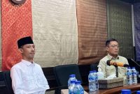 Suasana sidang Majelis Kehormatan Partai Gerindra di Jakarta Selatan, Jumat (15/5/2026), saat membacakan putusan sanksi bagi Achmad Syahri As-Siddiq (kiri), anggota DPRD Jember yang viral karena bermain gim dan merokok saat rapat. Foto: Ist.