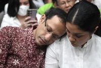 ​Nadiem Makarim Dituntut 18 Tahun Penjara, Langsung Peluk Istri dan Orangtua. (Foto:Ist) 