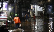 Hujan Deras Guyur Jakarta, 12 RT di Jaksel Terendam Banjir
