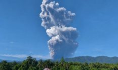 Erupsi Dahsyat Gunung Dukono, Abu Vulkanis Membubung 10 Kilometer