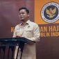 Juru Bicara Kementerian Haji dan Umrah, Ichsan Marsha, saat memberikan keterangan pers mengenai kondisi kesehatan jemaah haji Indonesia di Tanah Suci. Ia menyebutkan hingga hari ke-17 operasional, tercatat 12 jemaah wafat dan 72 lainnya masih dalam perawatan intensif. Foto: Ist.