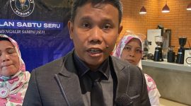 Kuasa hukum Roy Suryo cs, Ahmad Khozinudin. Foto: Ist.