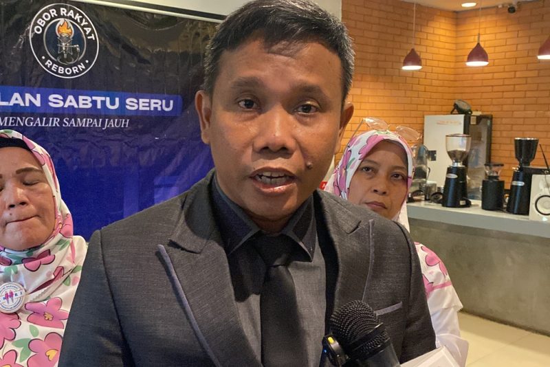 Kuasa hukum Roy Suryo cs, Ahmad Khozinudin. Foto: Ist.