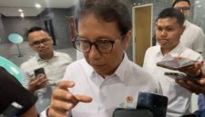 Menteri Kesehatan Budi Gunadi Sadikin saat memberikan keterangan pers kepada awak media. Ia menjelaskan langkah-langkah antisipasi yang dilakukan pemerintah dalam menghadapi potensi penyebaran Hantavirus, termasuk penguatan sistem deteksi dini dan pengawasan kesehatan. Foto: Ist.