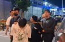Polisi mengamankan pasangan kekasih yang diduga menyiarkan konten pornografi melalui aplikasi di Medan. Foto: Ist.