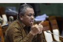 Gubernur Bank Indonesia (BI), Perry Warjiyo. Ia memaparkan tujuh langkah strategis untuk memperkuat nilai tukar rupiah, salah satunya menurunkan batas pembelian dolar AS per orang per bulan dari 100 ribu menjadi 50 ribu dolar serta memperketat pengawasan terhadap perbankan dan korporasi. Foto: Ist.