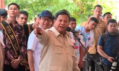 Prabowo Kunjungi Pulau Miangas, Berjanji Rawat Bandara dan Perbaiki Seluruh Puskesmas