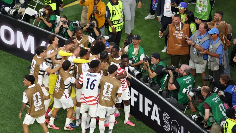 Selebrasi pemain Amerika Serikat saat melumat Paraguay di laga Piala Dunia 2026. Foto: Ist.