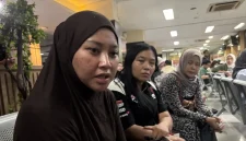 Monica, salah seorang calon jemaah Hanania Travel yang gagal berangkat umrah karena diduga pemilik travel bawa kabur uang jemaah. Foto: Ist.