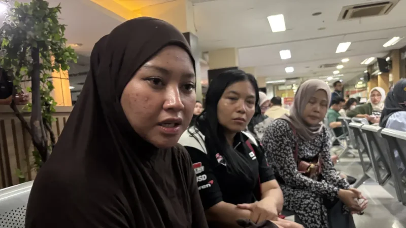 Monica, salah seorang calon jemaah Hanania Travel yang gagal berangkat umrah karena diduga pemilik travel bawa kabur uang jemaah. Foto: Ist.