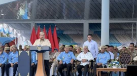 Presiden Prabowo Subianto memberikan sambutan dalam acara Puncak Pekan Nasional (PENAS) Petani dan Nelayan XVII di Sport Center Limboto, Kabupaten Gorontalo, Rabu (24/6/2026). Foto: Ist.